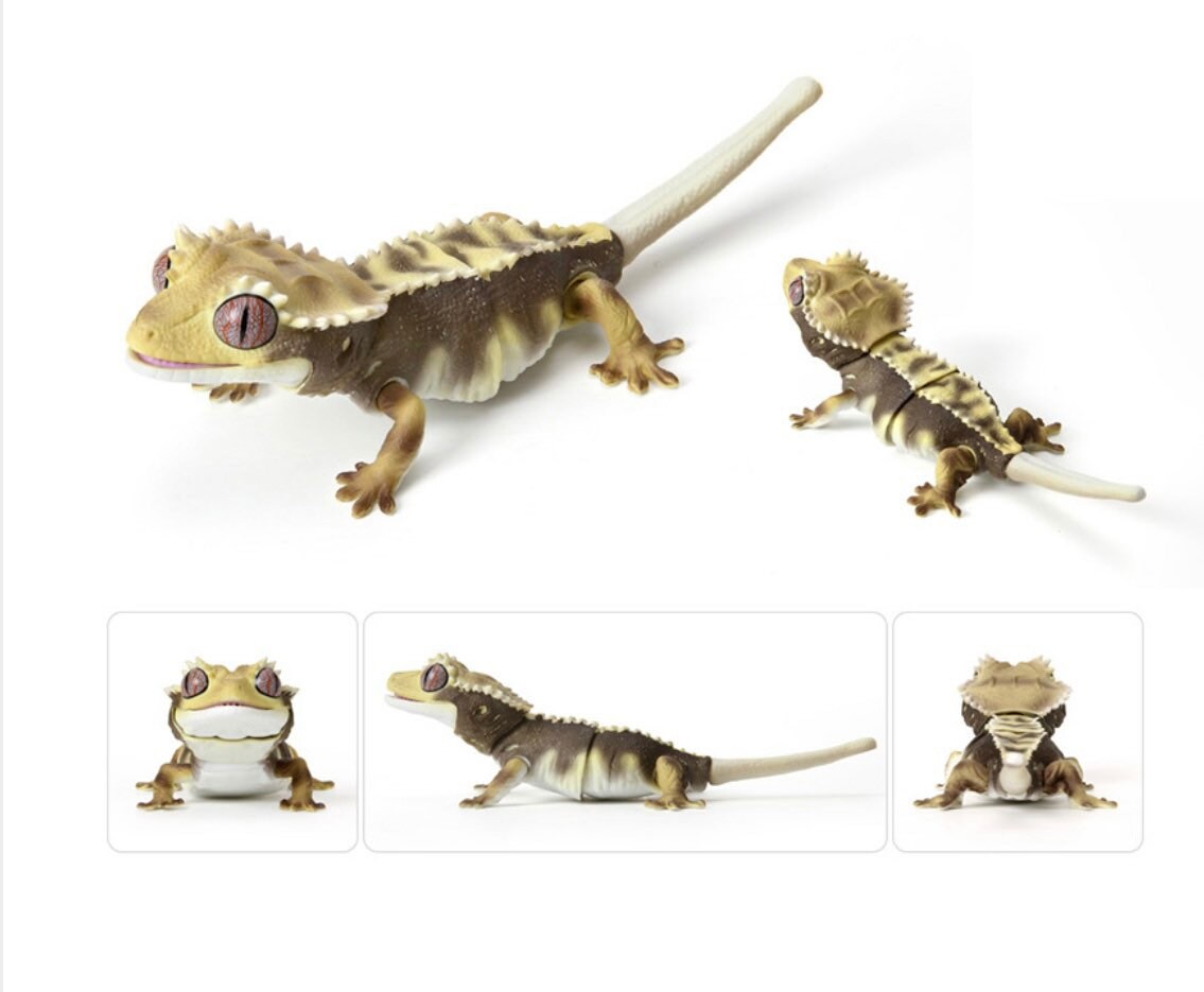 Bandai Crested Gecko Mini Figure 11cm w/ Movable Joints - Flame