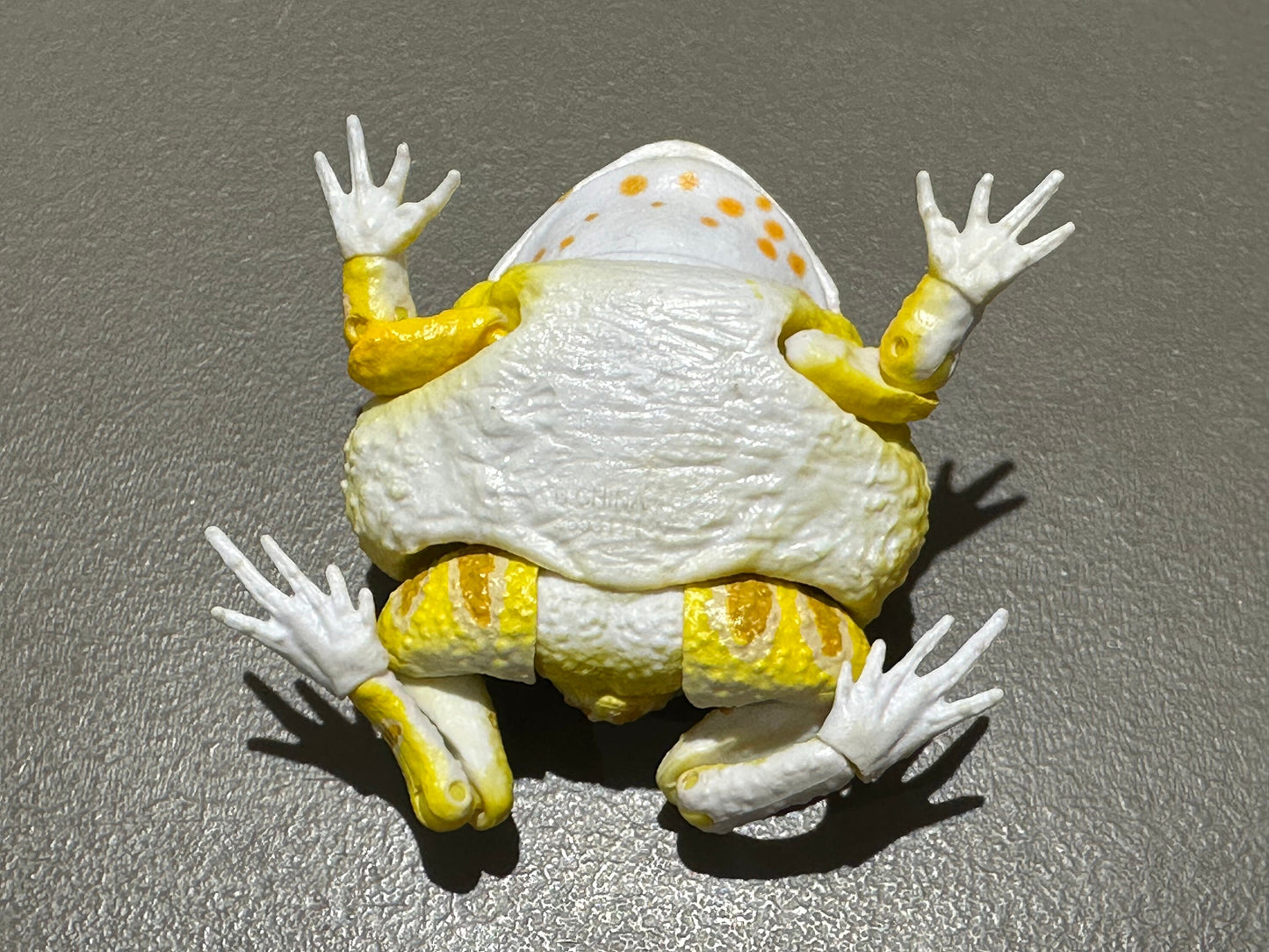 Articulated Argentine Horned Pacman Frog Plastic Figure w/ Movable Joints Yellow