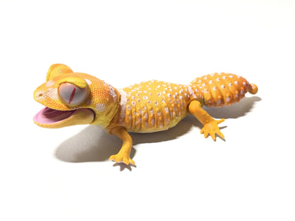 Bandai Albino Pyrubara Knob-tailed Gecko Mini Figure  w/ Movable Joints